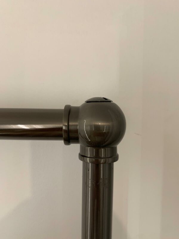 Estrada Radiateur Design